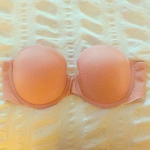 Victoria’s Secret strapless 32DD bra